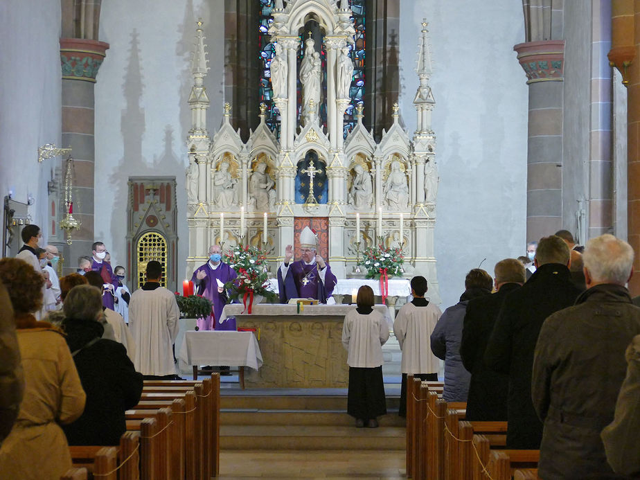 Beauftragung zu Lektorat und Akolythat in St. Marien, Volkmarsen (Foto: Karl-Franz Thiede)